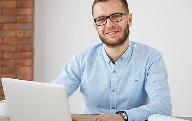 Менеджер по продажам