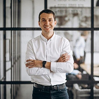Директор по маркетингу
